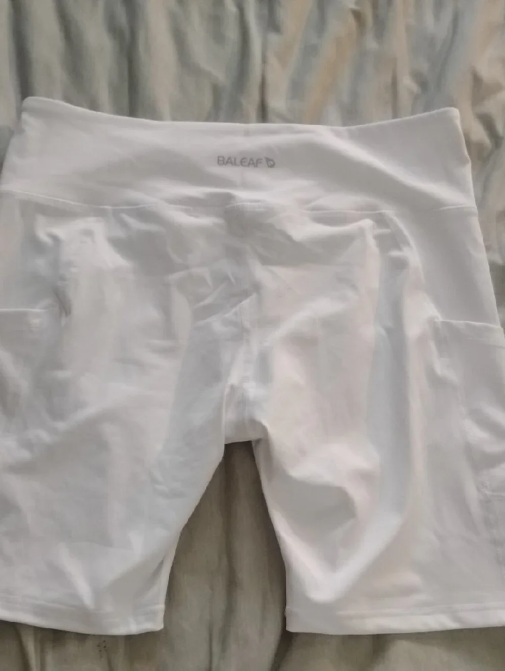 Baleaf White High-Rise Bike Shorts with Side Pockets - Picture 3 of 4